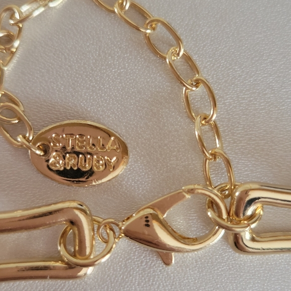 STELLA + RUBY Love Charm Necklace - Picture 5 of 6